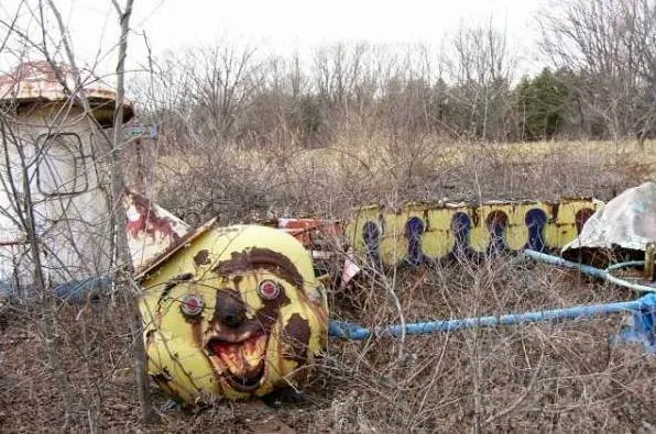 Carte meme Abandoned Clown Train