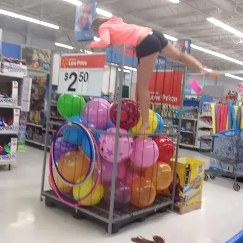 Carte meme Ballpit Challenge