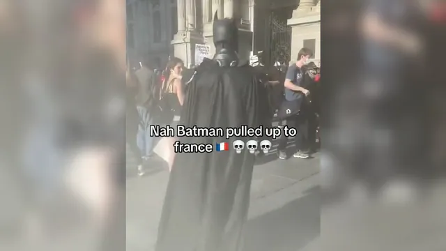 Carte meme Batman Pulled Up to France