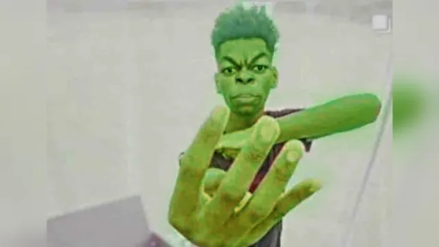 Carte meme Beast Boy / Guy Holding Up Four Fingers
