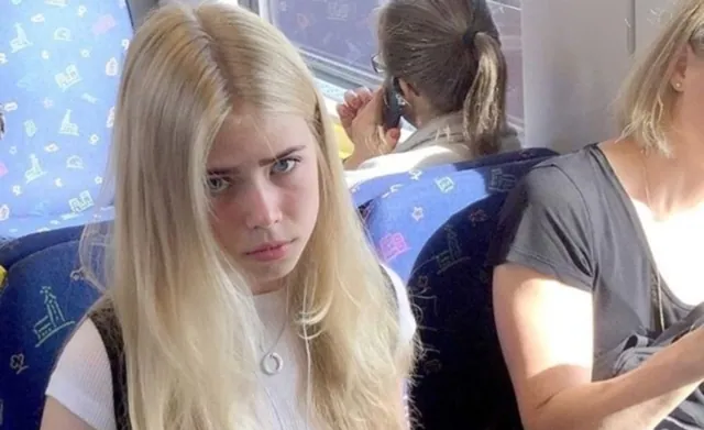 Bus Girl / Blonde Girl On the Bus / Xsusann._ meme card
