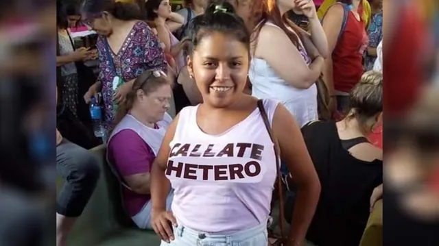 Cállate Hetero meme card