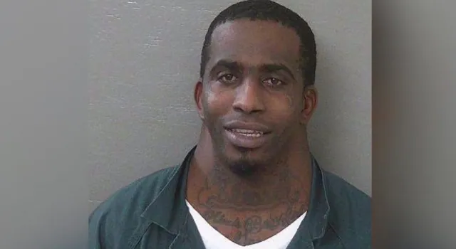 Carte meme Charles McDowell’s Wide Neck Mugshot