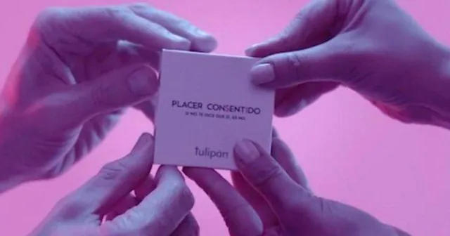 Carte meme Consent Condom