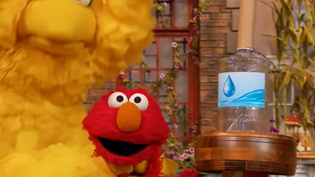 Elmo "Paper Towel Roll" meme card