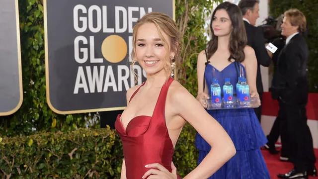 Carte meme Fiji Water Girl