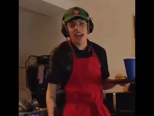 La CB-12 (McDonald's) meme