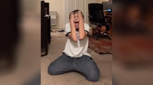 Carte meme Guy Screaming on the Floor / Day 2 No Hating