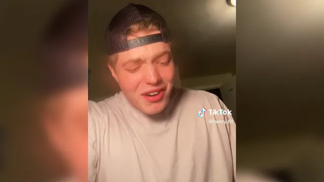 Carte meme Gym Bro Eating Dog Food