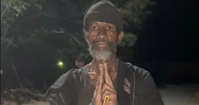 Carte meme Homeless Man Doing Kung Fu