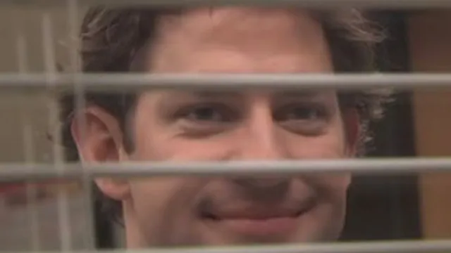 Carte meme Jim Halpert Smiling Through Blinds