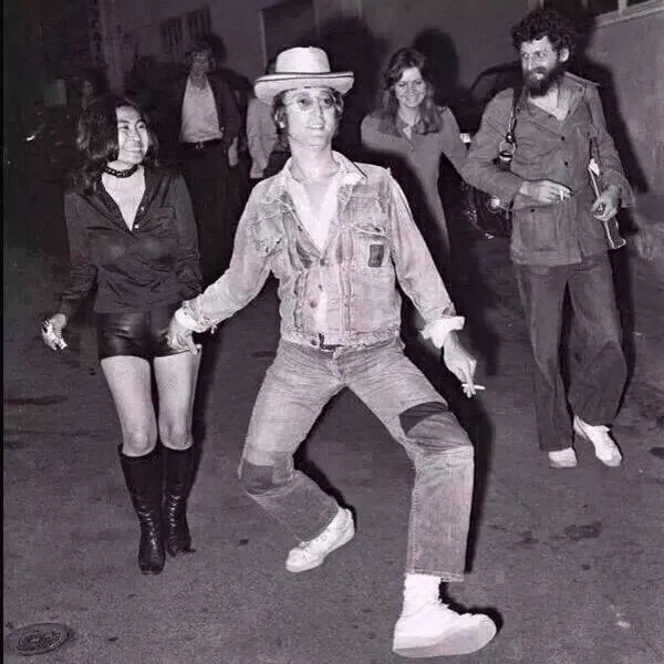 Carte meme John Lennon The Absolute Madman