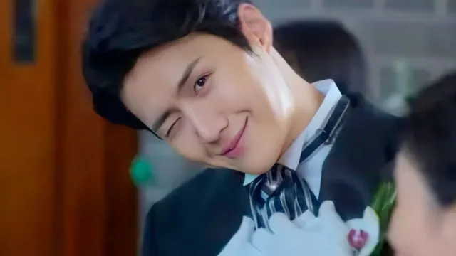 Kim Seon-ho Smile meme card
