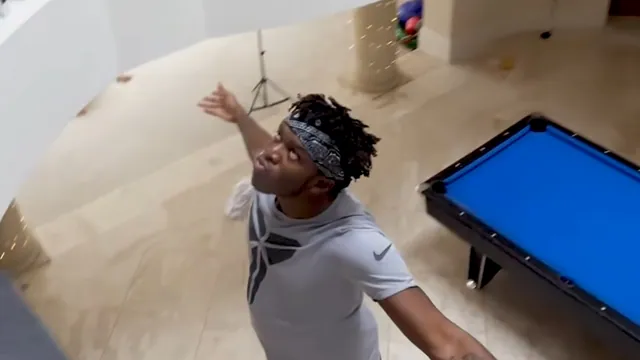 Carte meme KSI Floating