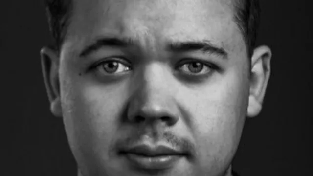 Carte meme Kyle Rittenhouse Stare / Book Cover Portrait