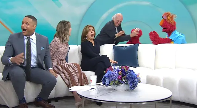 Carte meme Larry David Attacks Elmo