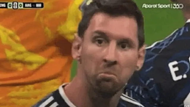 Lionel Messi Nod meme card
