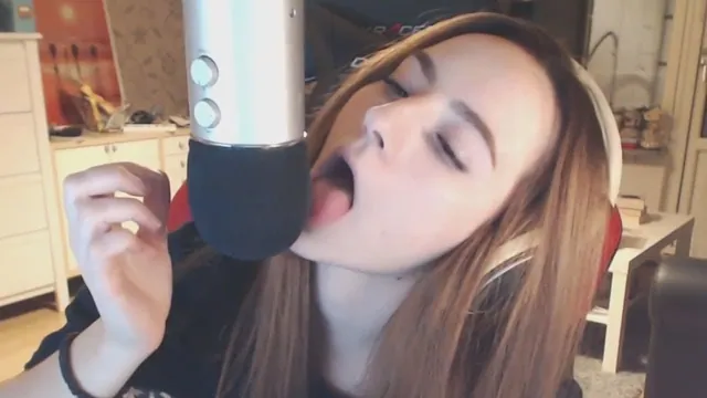 Livestream Fails meme card