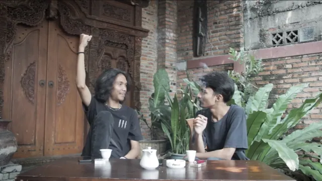 Lu Punya Duit, Lu Punya Kuasa meme card