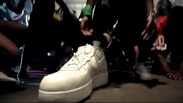 Carte meme Ludacris’ Big Shoe Stomp / Big Shoe Lmfao