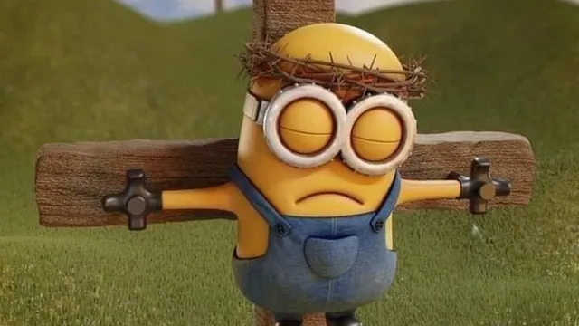Carte meme Minion On the Cross / Crucified Minion
