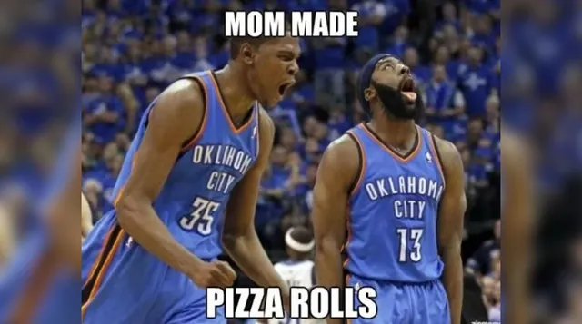 Carte meme Mom Made Pizza Rolls