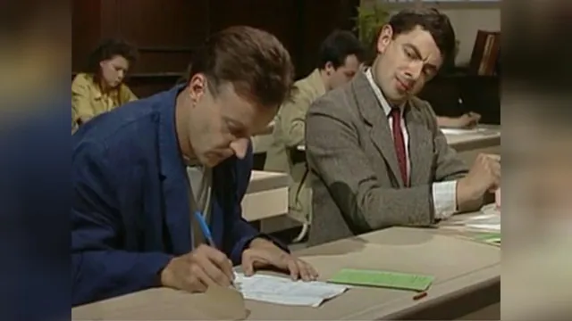 Carte meme Mr. Bean Cheating