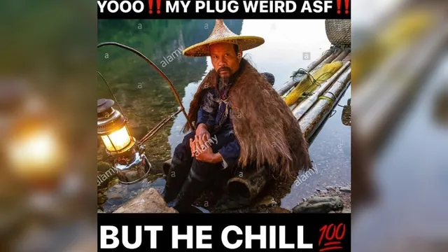 Carte meme My Plug Weird But He Chill
