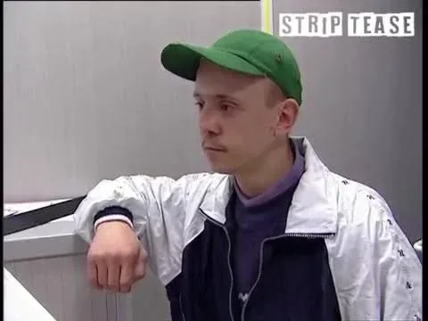 Meme Né cassé
