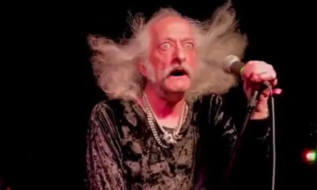 Carte meme Pentagram Singer Bobby Liebling Staring During "The Ghoul"