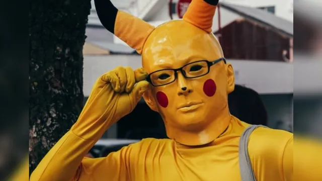Carte meme Pikachu Man