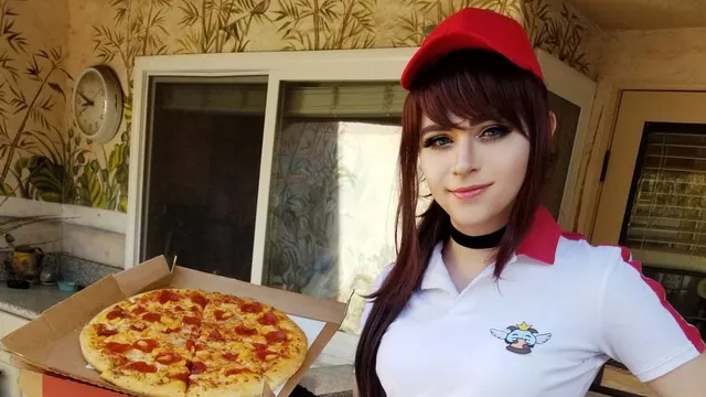 Pizza Delivery Sivir meme card
