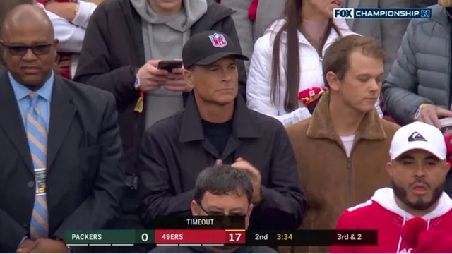 Carte meme Rob Lowe’s NFL Hat