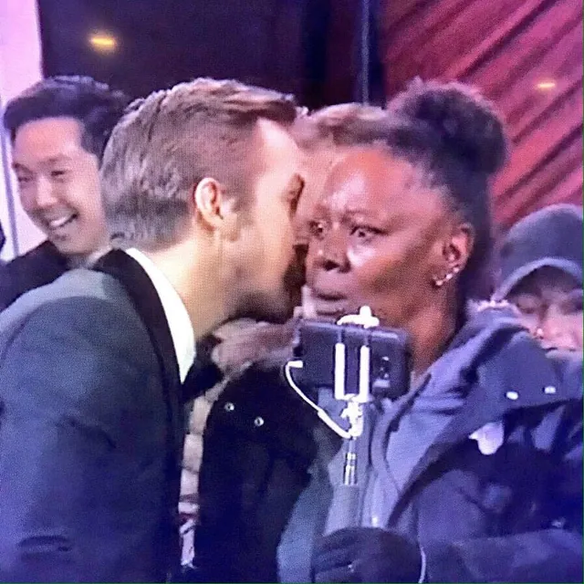 Carte meme Ryan Gosling Whispering