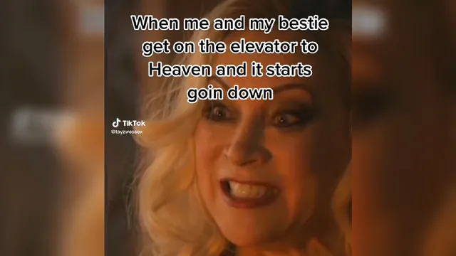 Carte meme "Shut Up It Is Not" Jennifer Tilly