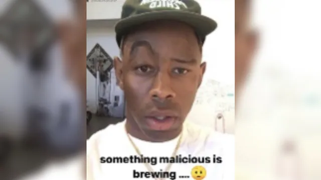 Carte meme Something Malicious Is Brewing