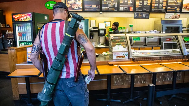 Carte meme Subway Customer With Bazooka