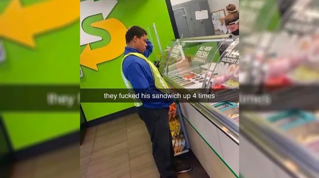 Carte meme They Fucked His Sandwich Up 4 Times