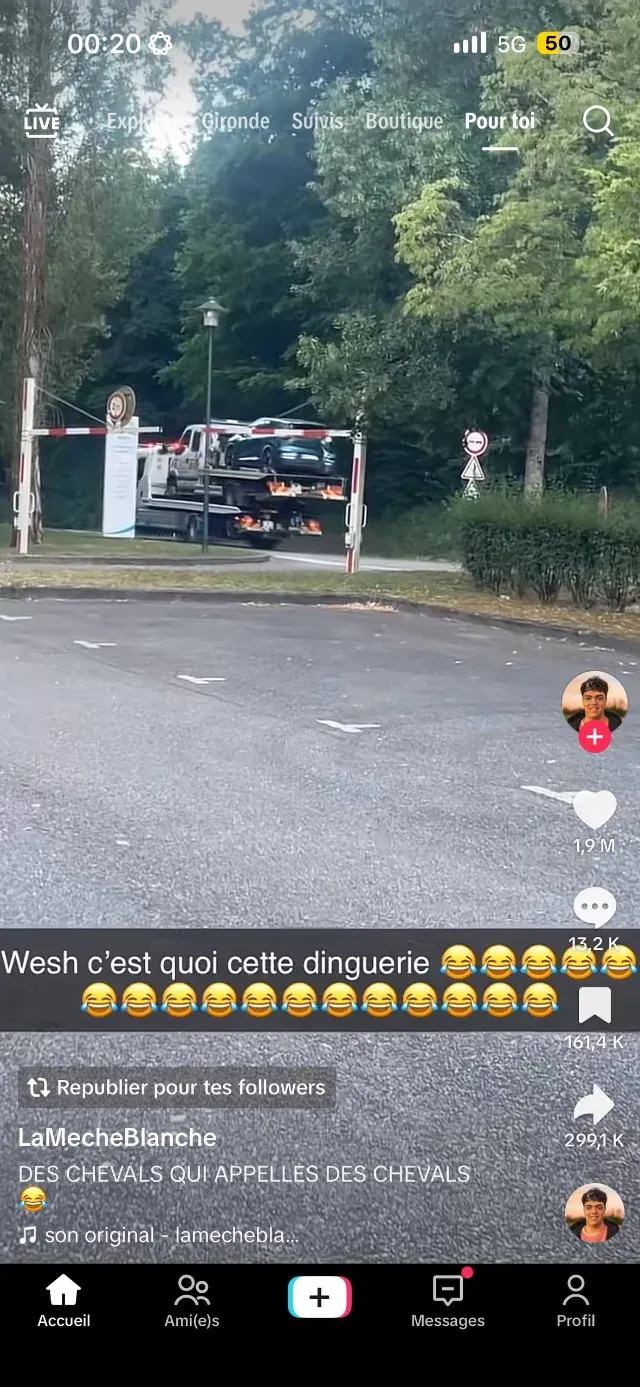 Meme Une dépanneuse qui dépanne une dépanneuse