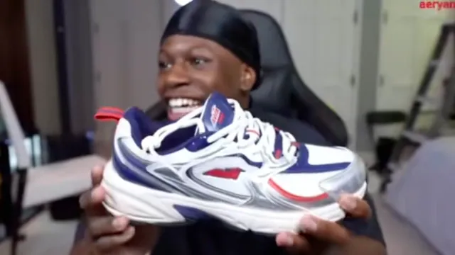 Carte meme Viral Walmart Avia Shoes