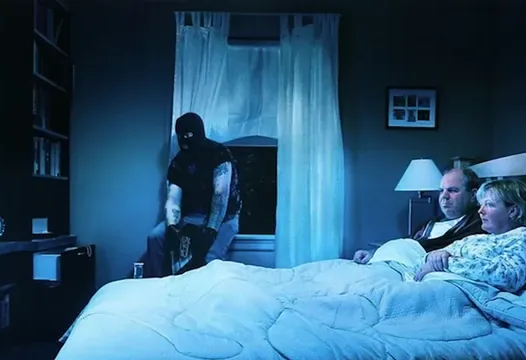 Carte meme When You Break Into a House to Rob Them But They’re Watching X