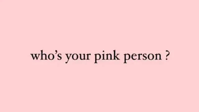 Carte meme Who’s Your Green / Pink / Blue Person