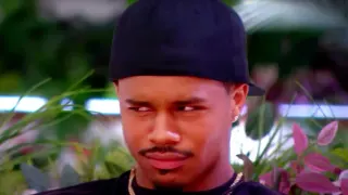 Carte meme Ace Looking at Amaya Crying (Love Island), rareté commune