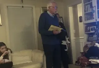 Bernie Sanders' Clothes Chair meme card, common rarity