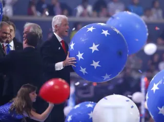 Carte meme Bill Clinton Loves Balloons, rareté commune