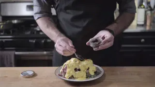 Carte meme Binging With Babish, rareté commune