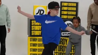 Carte meme Blue Shirt Kid Sturdy, rareté commune