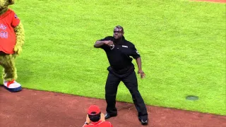 Carte meme Dancing Security Guard, rareté commune