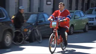 Carte meme Denis Coderre en Bixi, rareté rare