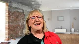Donna Kelce Home Renovations meme card, common rarity